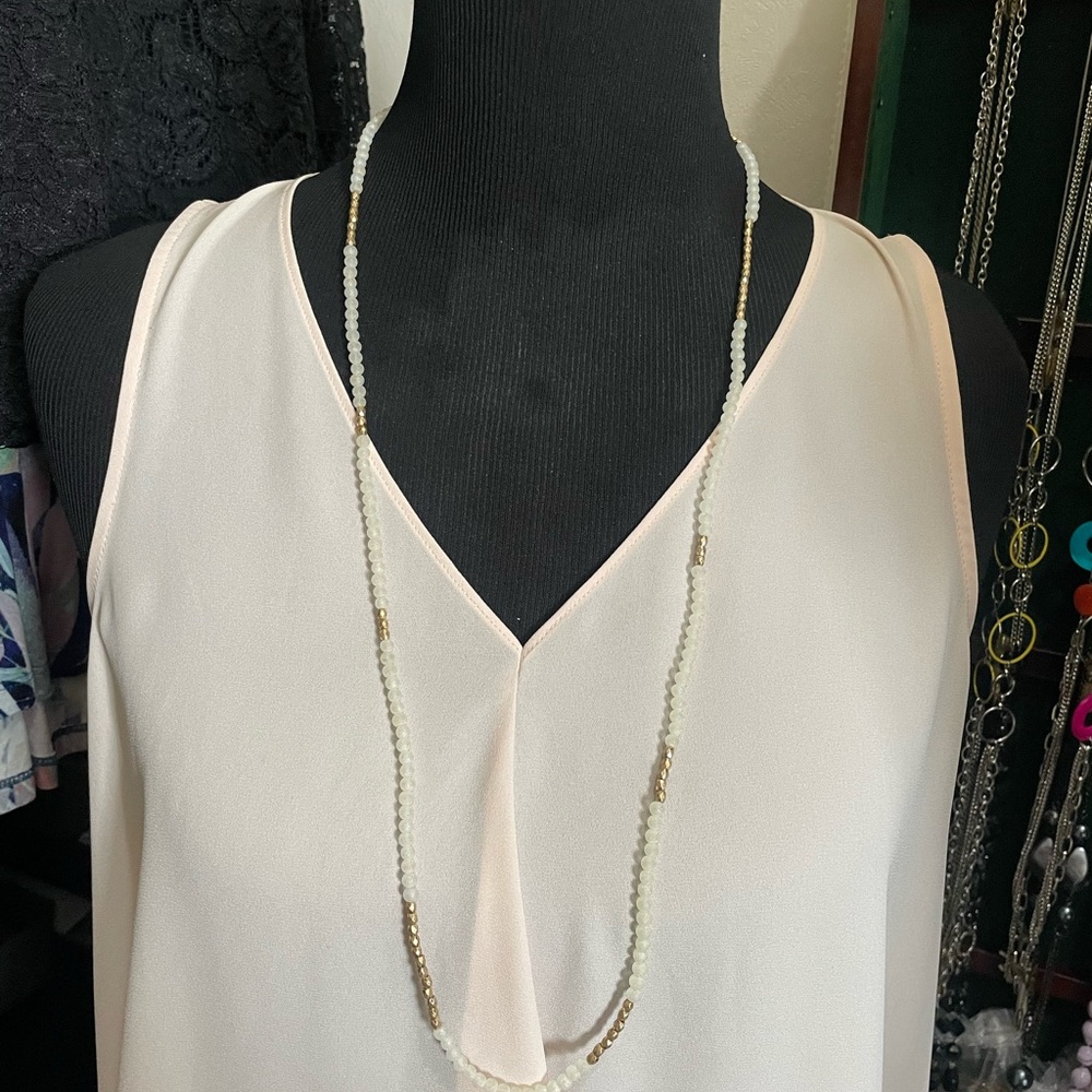 Chic Gold and White Beaded Necklace